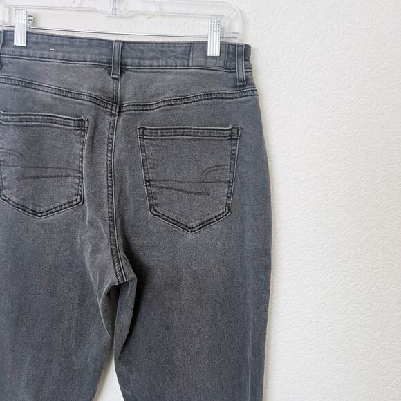 [American Eagle Outfitters] Washed Black High Rise Tapered Stretch Mom Jeans 6 - Picture 8 of 11